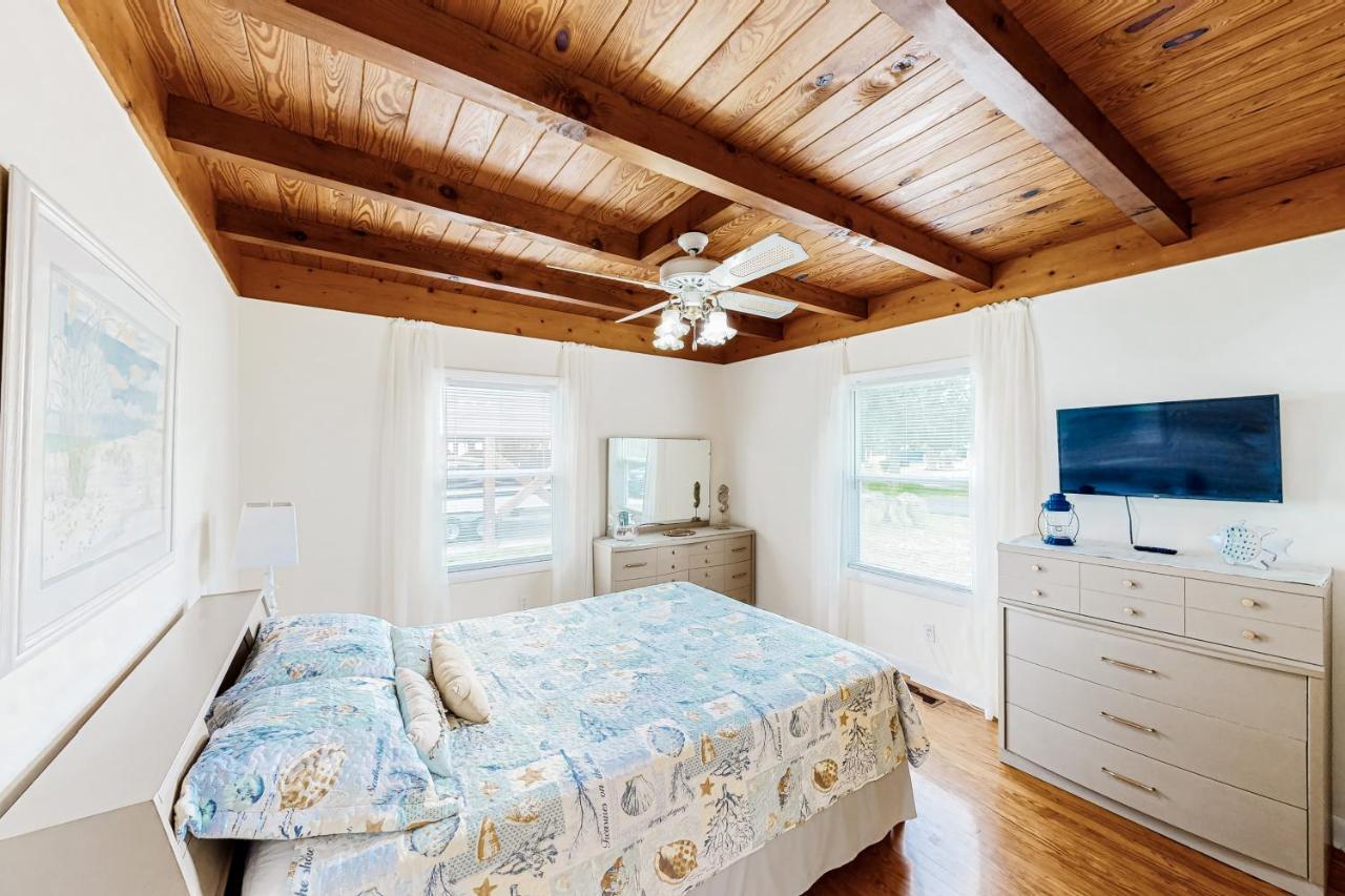 Ginny'S Coastal Cottage Oak Island Εξωτερικό φωτογραφία
