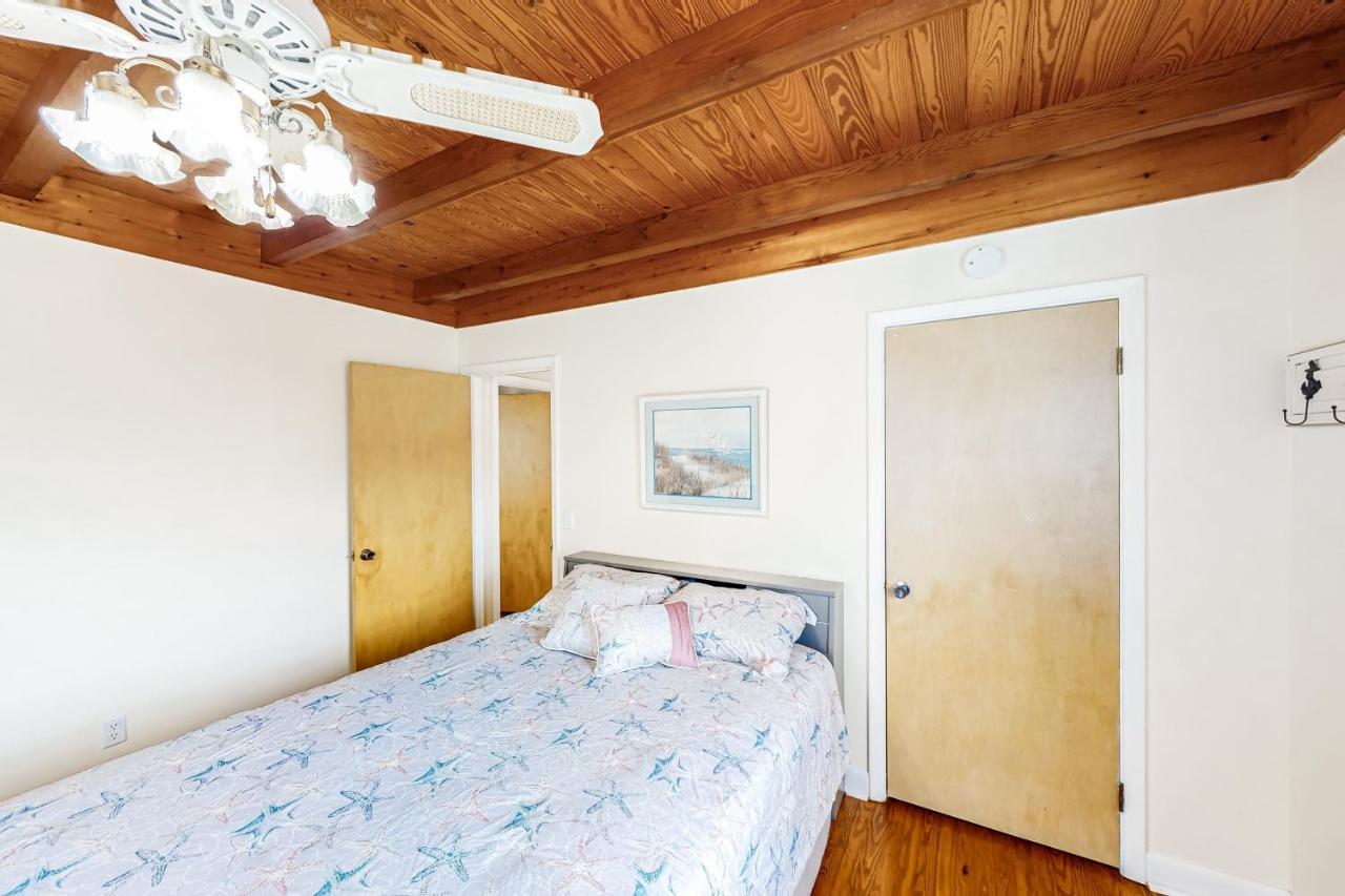 Ginny'S Coastal Cottage Oak Island Εξωτερικό φωτογραφία