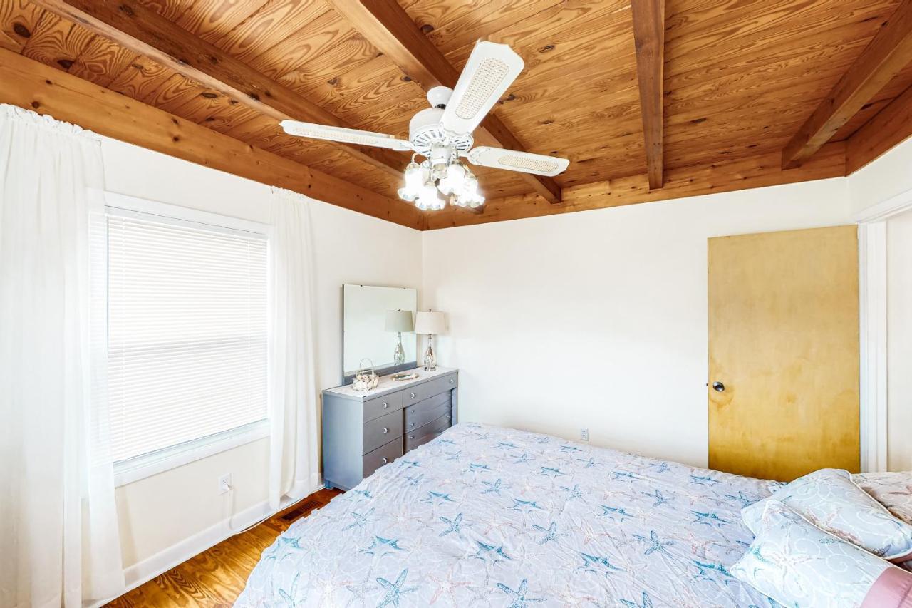 Ginny'S Coastal Cottage Oak Island Εξωτερικό φωτογραφία