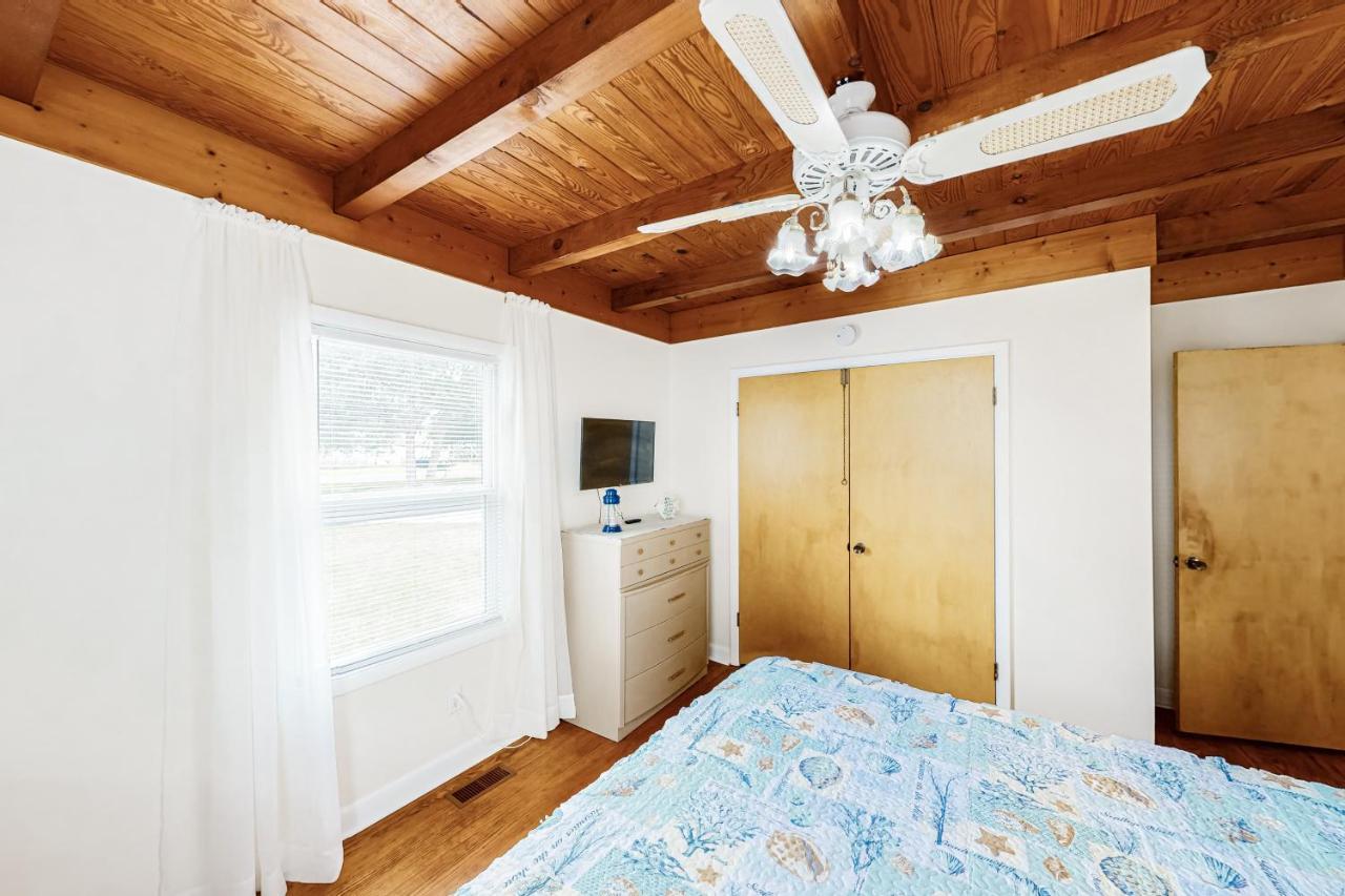 Ginny'S Coastal Cottage Oak Island Εξωτερικό φωτογραφία